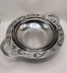 Lenox "spyro" 18 1/4 Inch Pasta Serving Bowl-holloware. Fixed Price $31.50.