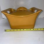 Rachael Ray Stoneware Yellow Square 4 Quart Casserole Dish With Lid (H017). Fixed Price $19.98.