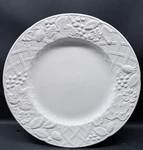 Japan Mikasa English Countryside DP900 Embossed White 11 Dinner Plate. Fixed Price $19.99.