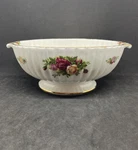 Royal Albert Old Country Roses Pedestal Fluted Bowl With Handles, Nwt. Fixed Price $59.00.
