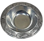 Wilton Armetale Islands Medium Round Serving Bowl 12-1/2" Hollowware #431015. Fixed Price $37.50.