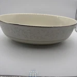 Lenox Pearl Innocence Oval 9" Serving Bowl Platinum Trim Euc 9.75". Fixed Price $99.00.