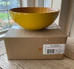 Le Creuset Stoneware Vancouver Serving Bowl 24 Cm 2.2 Nectar Yellow. Fixed Price $69.99.