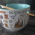 Silver Buffalo Harry Potter Hogwarts Ramen Bowl With Chopsticks Euc. Fixed Price $9.00.