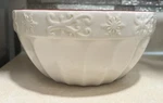 Heartfelt Kitchen Creations Serving Bowl Snowflakes Decor Rim 90109 Nib. Fixed Price $15.00.