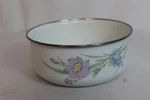 Mikasa Studio Nova Enamel UN409 Gabriele 533 Bowl 7.5" Cups Euc DH2640. Fixed Price $11.95.