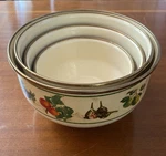 Vtg Tools Of The Trade Basics 4-PIECE Nesting Mixing Bowl Set Fruit Gold Rims. Fixed Price $22.49.