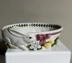 Portmeirion Botanic Garden Rabbit Oval Serving Bowl Sweet Pea Dish 8IN. Fixed Price $34.99.