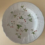 Strawberry Fair Mikasa 1 Soup Bowl Green D3403 Berries Blossoms 9.25 Excellent. Fixed Price $8.88.