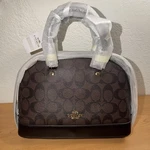 Coach Hand Bag New With Tags F58295. Fixed Price $220.40.