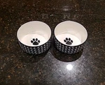 Set (2) Signature Housewares 6" Black Arrow 32 Oz Stoneware Pet Food Bowls. Fixed Price $28.95.