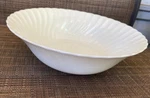 Wedgwood Candlelight 10" Round Vegetable Serving Bowl England White Swirl Euc. Fixed Price $74.99.
