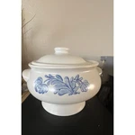 Pfaltzgraff Yorktowne Stoneware Soup Tureen & Lid #7-160. Fixed Price $29.99.