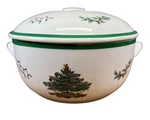 Spode Christmas Tree Round Covered Casserole Dish With Lid 2.5 Qt. Nwt $126. Fixed Price $71.99.