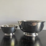 Vtg Set Oneida Paul Revere Reproduction Silverplate Pedestal Bowls 10" And 6". Fixed Price $45.00.