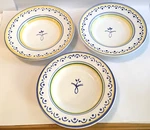 Williams Sonomawide Rimmed Soup Bowls 9 & 1/4" Lot Of 2.. Fixed Price $30.00.