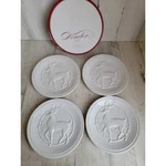 Pottery Barn Donder Salad Plates Xmas Reindeer Collectible Set White Home Decor. Fixed Price $39.75.