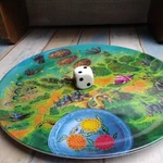 Kids Dinner Game Picky Eaters Ages 7-14 2 Melamine Plates Dice Playte. Fixed Price $5.00.