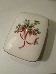 Mikasa Palatial Holly Gold Rectangle Holiday Dish UT128. Fixed Price $12.00.