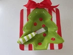 Mud Pie Christmas Tree Shaped Ceramic Dip Cup & Spreader Set With Bow. Fixed Price $18.99.
