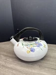 Studio Nova Bonne Cuisine Whistling Kettle AZ016 Garden Bloom Floral Tea Pot. Fixed Price $21.25.