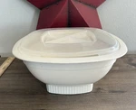 Nordicware Microwave Popcorn Popper 12 Cup Bowl With Lid. Freeze Heat & Serve. Fixed Price $17.00.