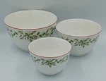 Target Holiday 2011 Classic Tidings Holly Porcelain Nesting Serving Bowls Set 3. Fixed Price $25.00.