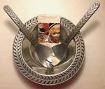 Wilton Armetale "laurelberry" 3 Pc Serving Salad Bowl Set Original Box. Fixed Price $29.99.